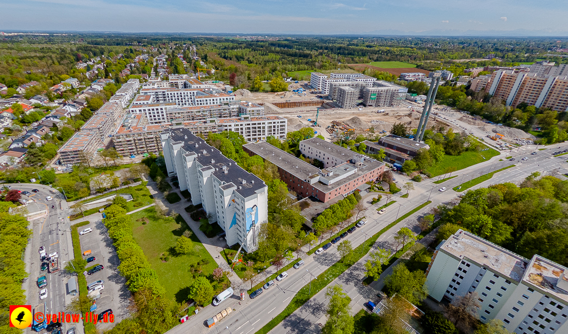 04.05.2023 - Luftbilder vom Alexisqaurtier und Pandion Verde in Neuperlach